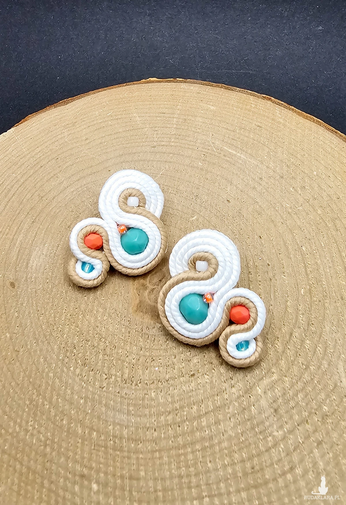 Kolczyki sutasz sztyfty 2